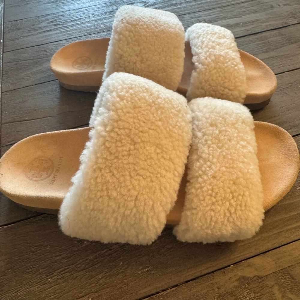 Gently Used Tory Burch Fur slippers Beige sz 9 Sheldon Shearling Two Band Slide - Picture 13 of 14